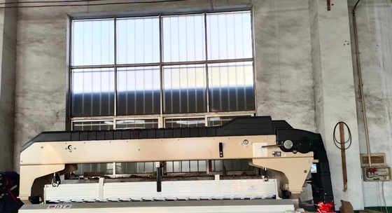 1000 U-/minnocken-Schaftmaschine, die Luft Jet Looms Weaving Machine 3.8kw verschüttet