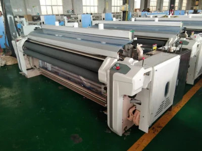Doppelte Düsen-Schaftmaschine, die Wasser mit hoher Dichte Jet Loom Based On Tsudakoma 8100 verschüttet