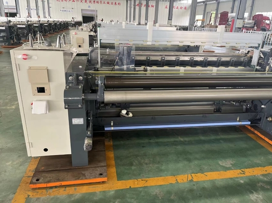 1200 U/min nicht gesponnenes Düsen-Wasser Jet Loom Weaving Machine der Maschinerie-Doppelpumpe-drei