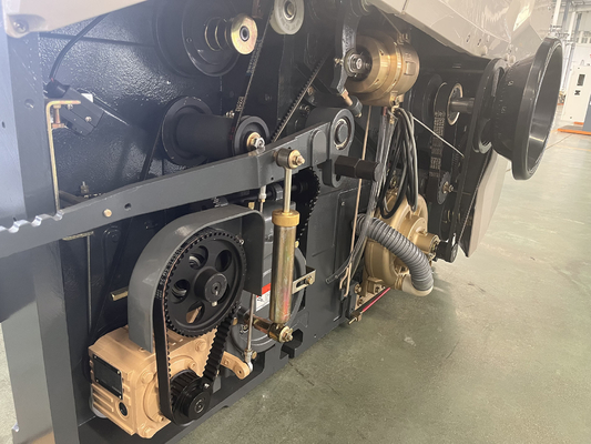 Einzelnes Pumpen-Wasser Jet Weaving Machine Loom Yarn, die 1000RPM verdreht