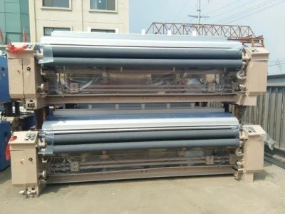 Doppelte Düsen-einfache Nocken-Schaftmaschine, die spinnende Luft Jet Loom High Efficiency verschüttet